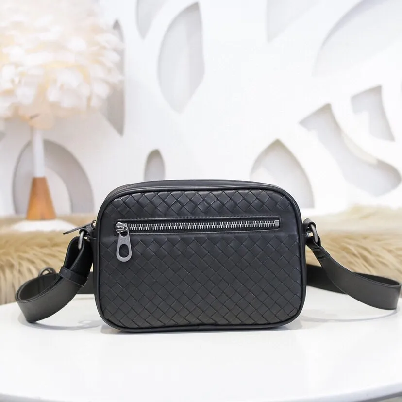 All categories 💚 Top version men’s bags 💚 BV 2024 new BV crossbody bag